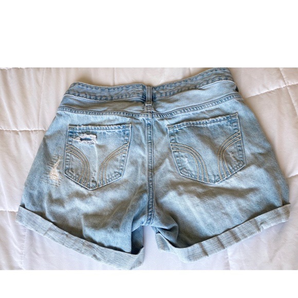 HOLLISTER DENIM SHORTS - Picture 2 of 2